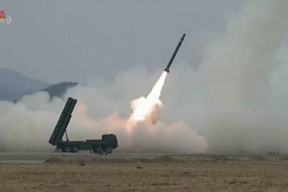 Nükleer kapasiteli KN-25 sahada: Kuzey Kore'den 'yüzde 100 isabetli' füze tatbikatı