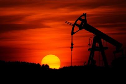 Petrol fiyatları 86 dolar seviyesine geriledi