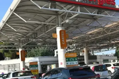 Petrol krizi Fransa'yı sarstı: Fransa Merkez Bankası Başkanı'ndan 'Hiç paramız kalmadı' itirafı