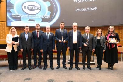 Rektör Prof. Dr. Bayram Yılmaz'a Üstün Hizmet Onur Ödülü verildi