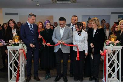 “Sanatın Diliyle Değerlerimiz” Sergisi İl Millî Eğitim Müdürlüğünde Açıldı