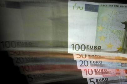 Serbest piyasada güncel döviz fiyatları: Dolar, euro ve sterlin