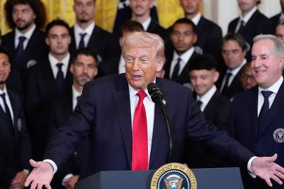 Trump: İran ile yapılacak tek anlaşma 'koşulsuz teslimiyet'