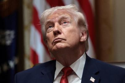 Trump: İran'da enerji tesislerine yönelik saldırıları 10 gün daha erteledim