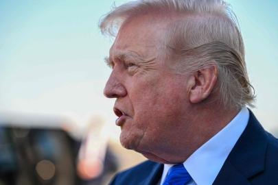 Trump, İran’ın enerji tesislerine saldırı için son tarihi Nisan ayına kadar uzattı