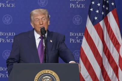 Trump'tan 'Gerald R. Ford' açıklaması: Canımızı kurtarmak için kaçtık