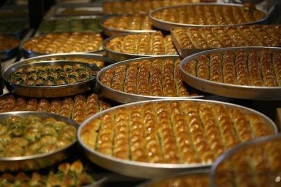 Türkiye’nin baklava devi Faruk Güllü satışa çıkıyor