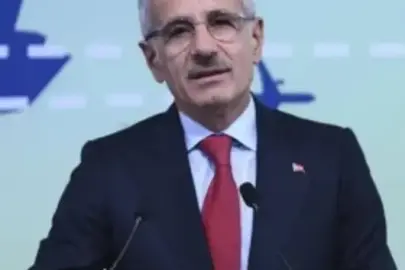 Türkiye'nin havalimanları 2 ayda 32,9 milyon yolcuya hizmet verdi