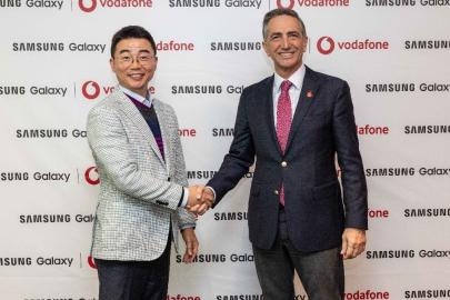 Vodafone ve Samsung’dan Mobil Dünya Kongresi’nde yeni 5G’li cihaz iş birliği