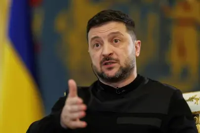 Zelenskiy: ABD, güvenlik garantilerini Ukrayna’nın Donbas’ı terk etmesine bağlıyor