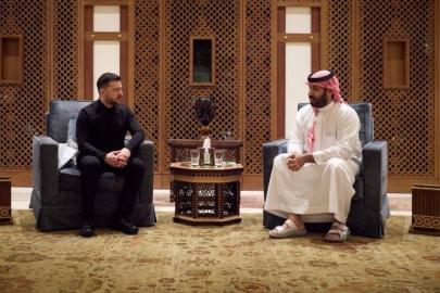 Zelensky, Suudi Arabistan'da: İran İHA'larına karşı mücadele için imzalar atıldı