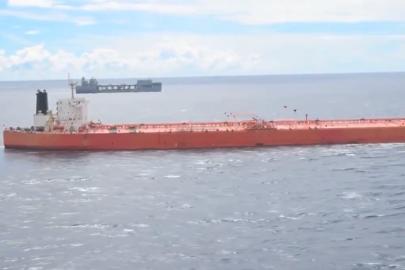 ABD, "devletsiz ve yaptırım uygulanan" M/T Tifani gemisine baskın düzenledi