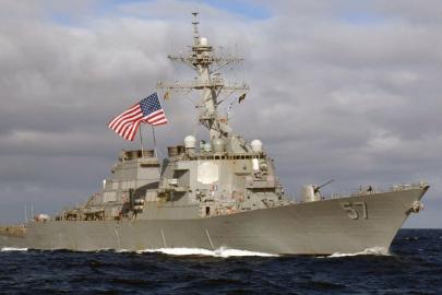 ABD, Hürmüz Boğazı çevresine savaş gemilerini konuşlandırdı