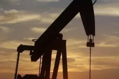 ABD-İran gerilimi enerji piyasasını sarstı: Petrol 106 doların üzerine çıktı