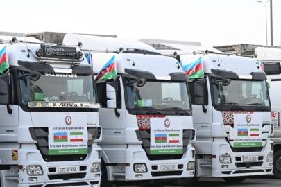 Azerbaycan, İran'a yeniden insani yardım gönderdi