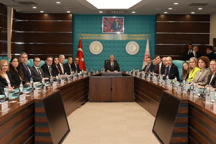 Bakan Bolat: Türkiye-ABD ekonomik ilişkilerinde iş birliği mesajı