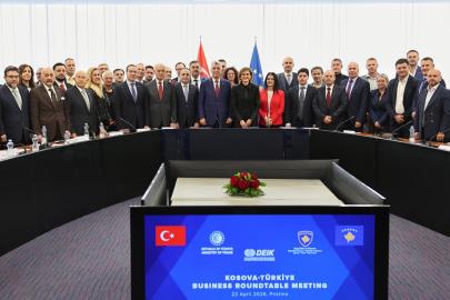 Bakan Bolat'tan Kosova'ya ziyaret: Ticaret ve iş birliği vurgusu