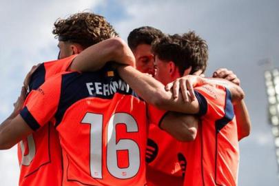 Barcelona şampiyonluk için gün sayıyor