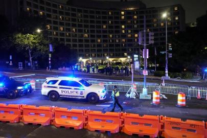 Beyaz Saray Muhabirleri Yemeği'nde kaos: Trump salondan çıkarıldı