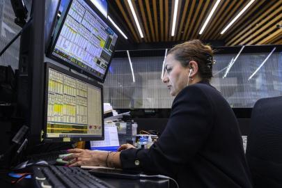 BIST 100 endeksi, güne yüzde 0,03 azalışla başladı