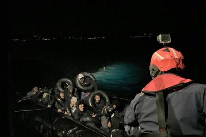 Çeşme açıklarında 31 düzensiz göçmen yakalandı