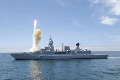 Dünyanın en büyük fırkateyni: Almanya'nın süper savaş gemisi ne zaman gelecek?