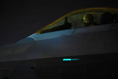 F-15'in düşmesinin ardından ABD özel kuvvetleri, İran'dan bir havacıyı kurtarmak için yüksek riskli bir operasyon düzenledi