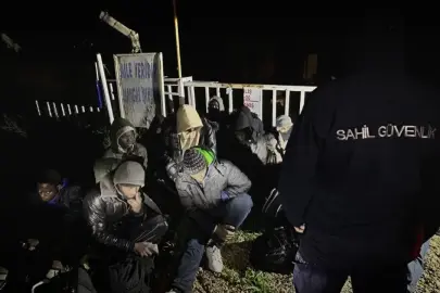 Foça'da düzensiz göçmen operasyonu: 27 göçmen yakalandı