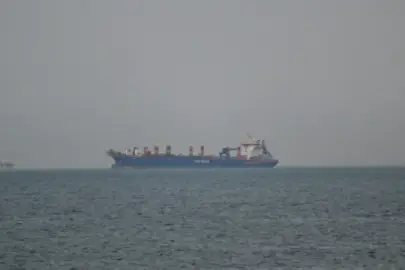 Ham petrol fiyatlarının yükselmesiyle ABD, Hürmüz Boğazı'nı yeniden açmak için uluslararası yardım arıyor