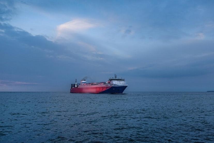 Hürmüz Boğazı'nda trafik başladı: Ateşkesin uzaması gündemde