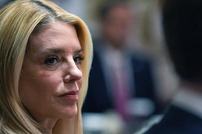 İddia: Trump, Adalet Bakanı Pam Bondi'yi görevden aldı