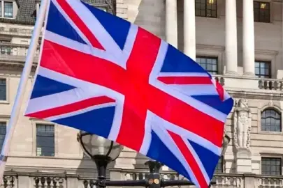 İngiltere Merkez Bankası politika faizini değiştirmedi