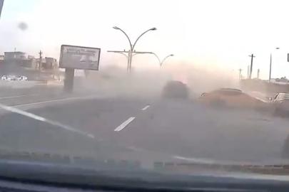 Irak'ın Kerkük kentinde tır otomobilleri biçti: 6 kişi can verdi