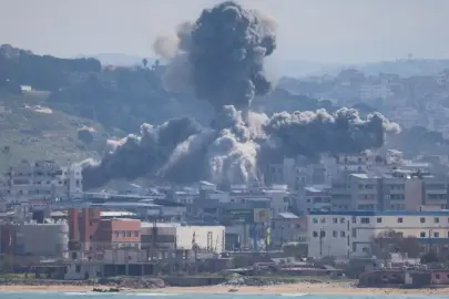 İran ve ABD, şartlı iki haftalık ateşkes ve Hürmüz Boğazı'nın açılması konusunda anlaştı