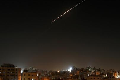 İran'ın misillemesinin ardından İsrail’in güneyindeki bir fabrikada yangın çıktı