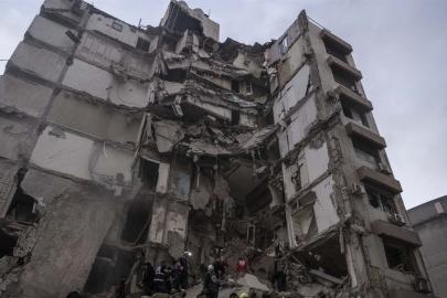 İsrail Lübnan'a yeni bir hava saldırısı düzenledi: 10 ölü