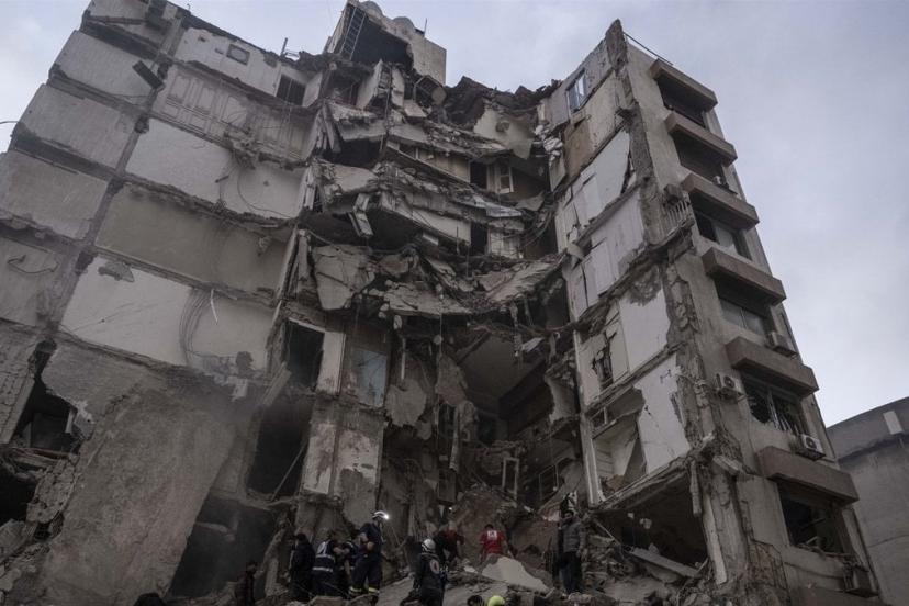 İsrail Lübnan'a yeni bir hava saldırısı düzenledi: 10 ölü