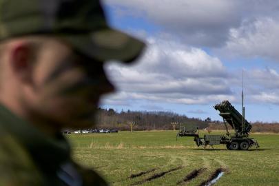 İsveç, hava savunma sistemlerine 800 milyon euro yatırım yapacağını açıkladı