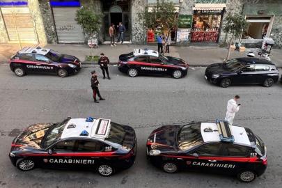 İtalya'da film gibi banka soygunu: Rehineler serbest, hırsızlar gizli bir delikten kaçtı