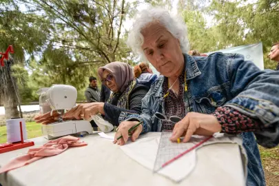 İzmir’de makineler taşındı, eğitim açık alanda sürdü... Meslek Fabrikası'nda açık hava eğitimi!