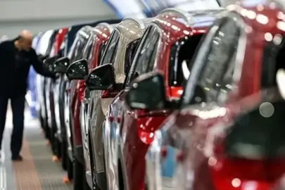 Otomobil fiyatlarına zam sinyali: Uzman isim tarih vererek uyardı