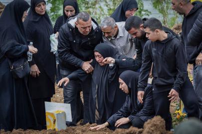 Siyonist rejim Lübnan'da 248 kadın ve 165 çocuğu katletti