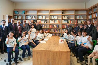 Sultangazi’de "Ben Okuyorum, İstanbul Okuyor" kütüphanesi açıldı