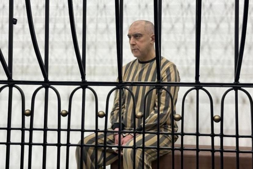 Suriye'de savaş suçluları yargı önünde: Esed'in kuzenin yargılanmasına başlandı