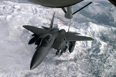 Tahran kayıp ABD'li pilotu ararken düşürülen uçaklar Trump için yeni bir tehlike oluşturuyor