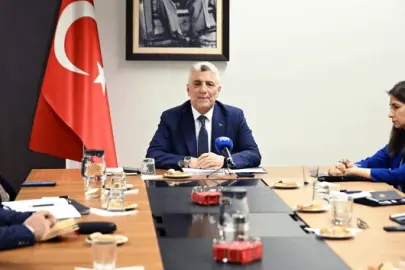 Ticaret Bakanı Bolat Brüksel'de Türkiye'nin küresel ağırlığına dikkati çekti: Oyun kurucu olan 4-5 ülkeden biriyiz
