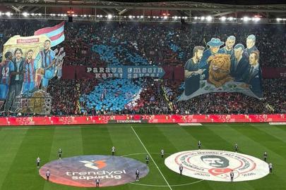 Trabzonspor-Galatasaray maçında olay koreografi! 'Paraya karşı emeğin savaşı...'