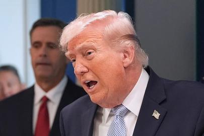 Trump: 'İran bir gecede yok edilebilir'