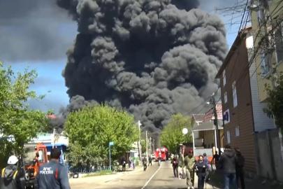 Ukrayna’dan Rusya’nın içlerine saldırı: 1500 kilometre uzaklıktaki petrol tesisinde yangın çıktı