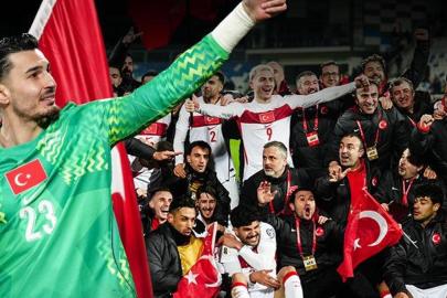 'Zemini ıslatmamışlardı, Allah yağmur yağdırdı' Tarihi galibiyet sonrası milli yıldızlarımızdan açıklamalar...